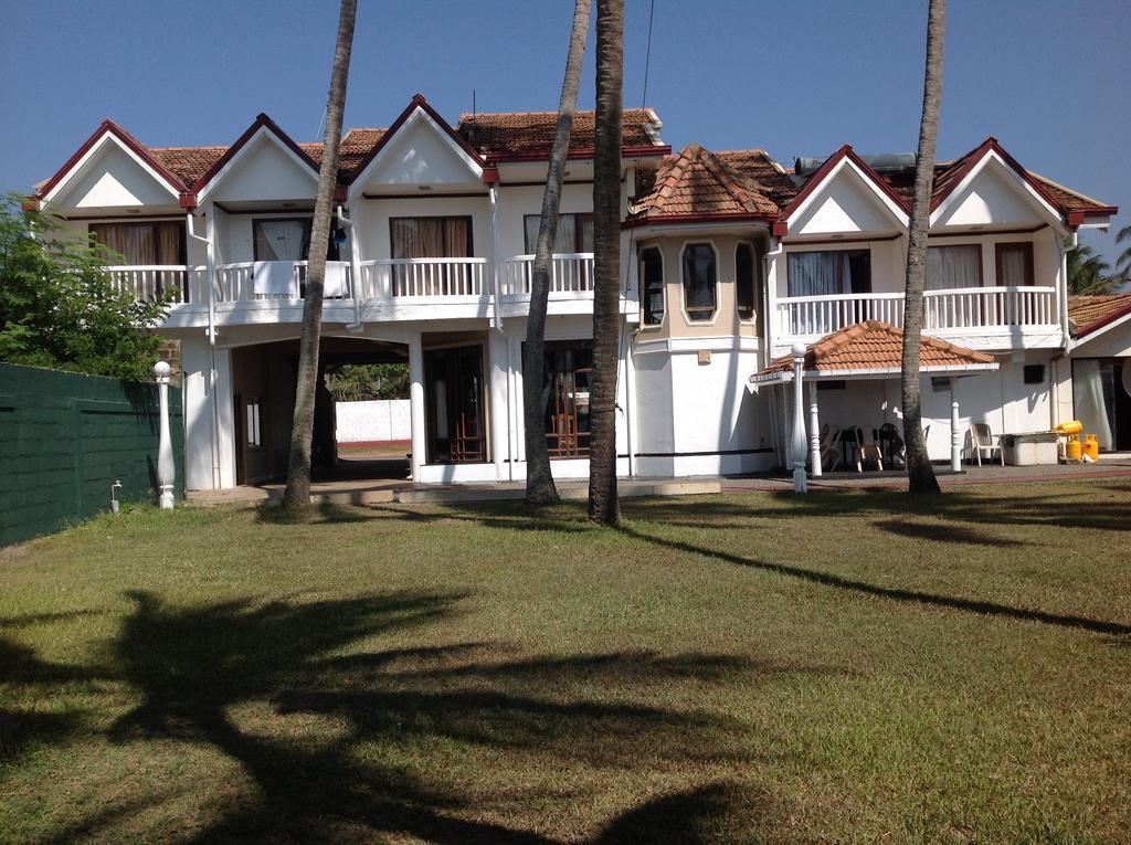 Ninnada Beach Hotel Marawila Exterior foto